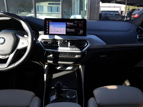 Used 2025 BMW X4 xDrive30i image 26