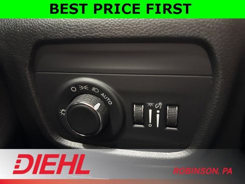 New 2025 Jeep Grand Cherokee L Laredo w/ Luxury Tech Group I image 25