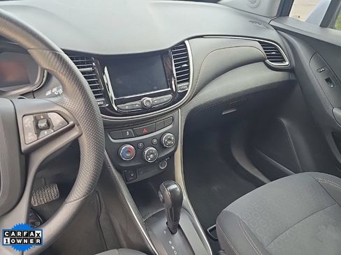 Used 2020 Chevrolet Trax LS w/ Tint and Cruise Package FWD image 11