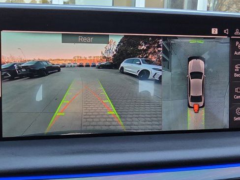 Used 2021 BMW 750i xDrive w/ Executive Package image 19