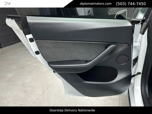 Used 2023 Tesla Model Y Long Range image 24