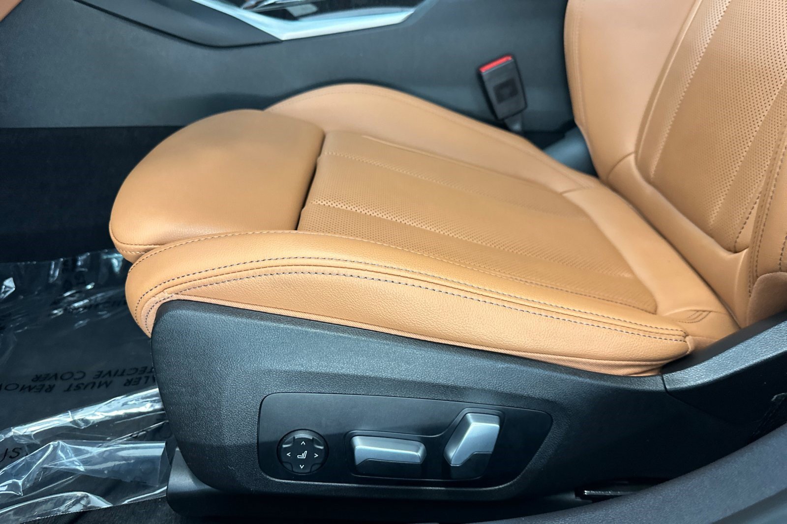 Certified 2024 BMW 330i Sedan w/ Convenience Package RWD image 14
