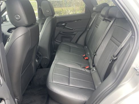 Used 2025 Land Rover Range Rover Evoque S image 12