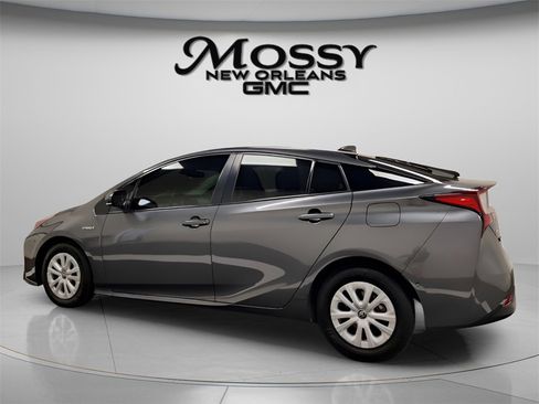 Used 2022 Toyota Prius LE image 7