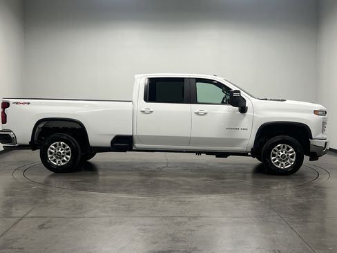 Used 2024 Chevrolet Silverado 2500 LT image 9