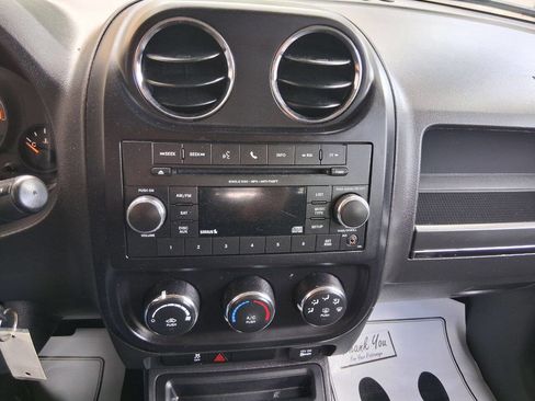 Used 2017 Jeep Patriot Sport w/ Power Value Group FWD image 13