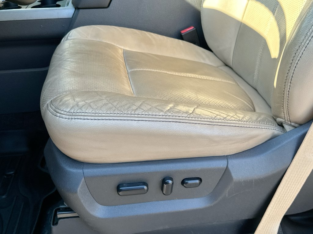 Used 2014 Ford F250 Lariat w/ Lariat Ultimate Package AWD/4WD image 9