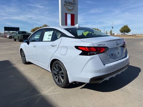 Used 2025 Nissan Versa SV w/ Trunk Package image 5