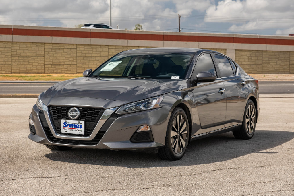 Used 2022 Nissan Altima 2.5 SV FWD image 4