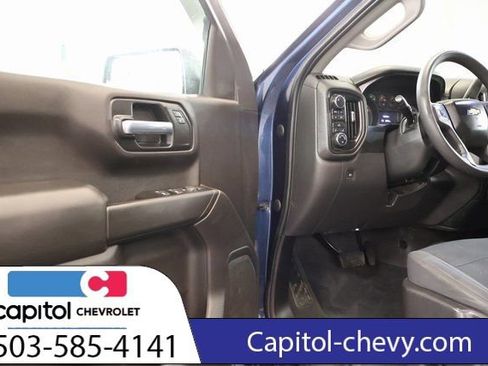 Used 2020 Chevrolet Silverado 1500 Custom w/ Custom Value Package AWD/4WD image 9