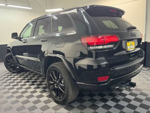 Used 2021 Jeep Grand Cherokee Laredo X image 5