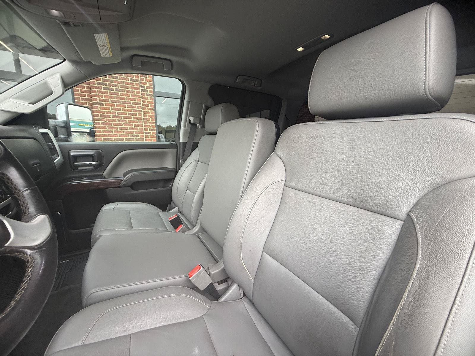 Used 2018 GMC Sierra 2500 SLT w/ Duramax Plus Package AWD/4WD image 14