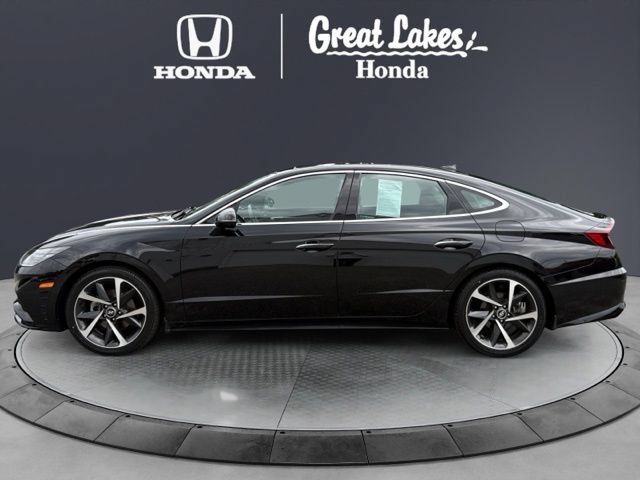 Used 2023 Hyundai Sonata SEL Plus w/ Preferred Accessory Package FWD image 3