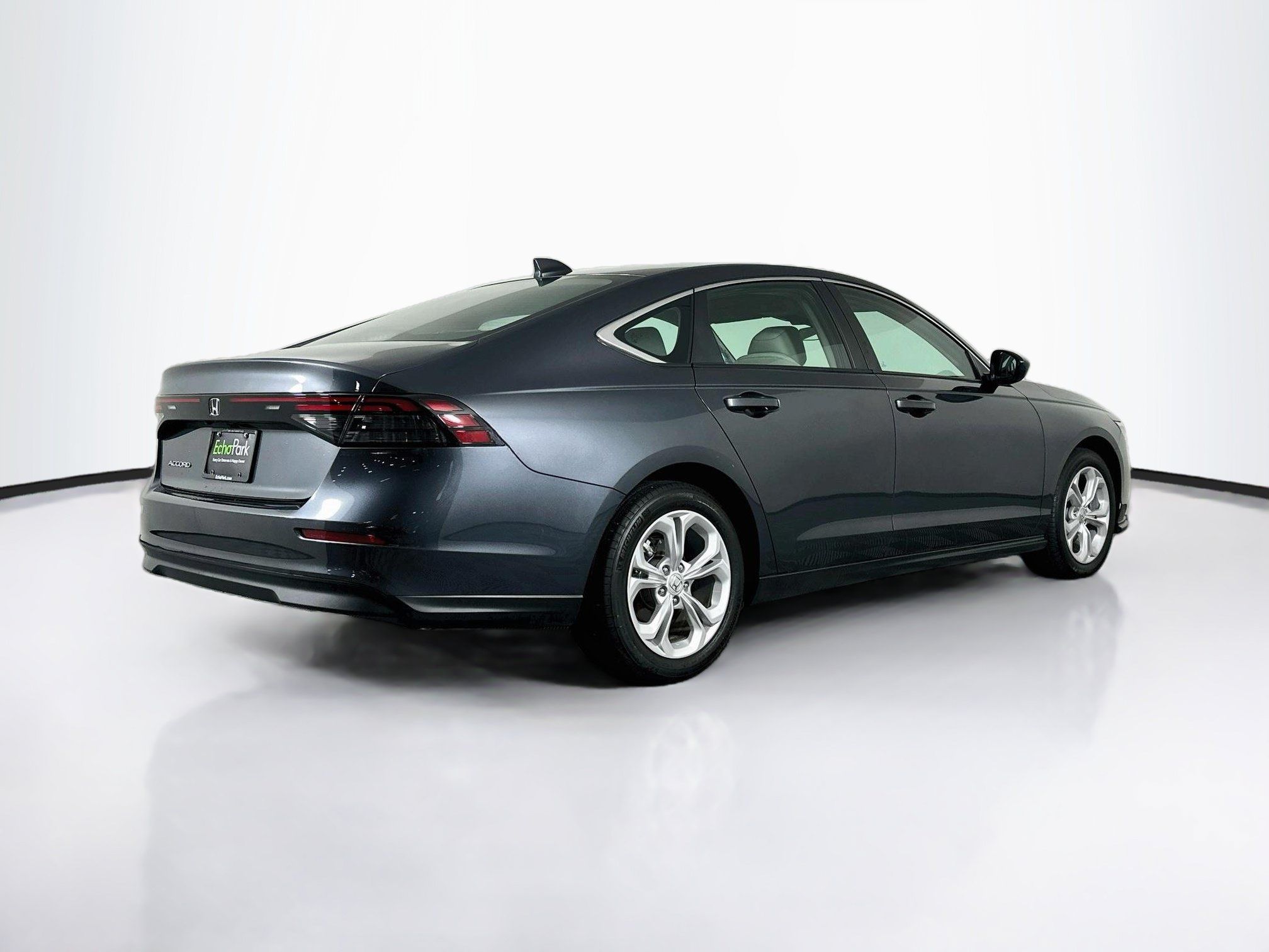 Used 2025 Honda Accord LX image 9
