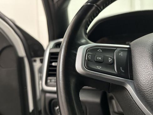 Used 2024 RAM 2500 Big Horn AWD/4WD image 40