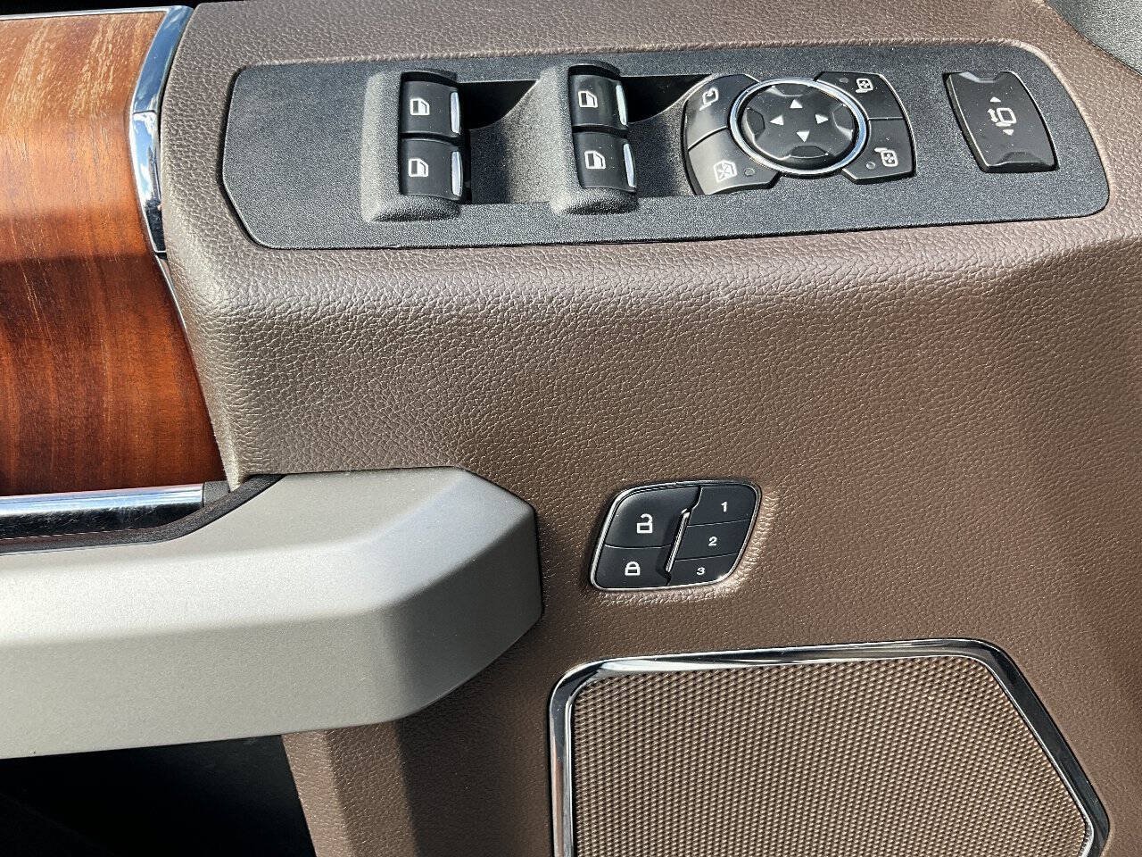 Used 2018 Ford F250 King Ranch w/ King Ranch Ultimate Package AWD/4WD image 39