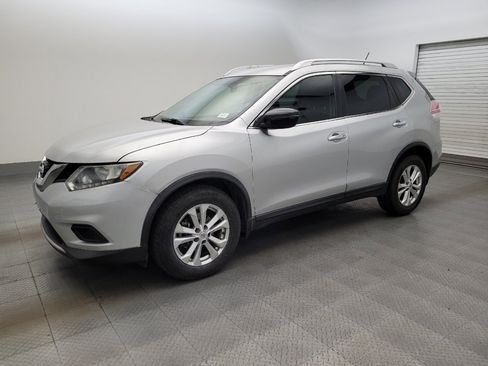 Used 2016 Nissan Rogue SV FWD image 2