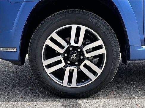 Used 2022 Toyota 4Runner Limited image 33