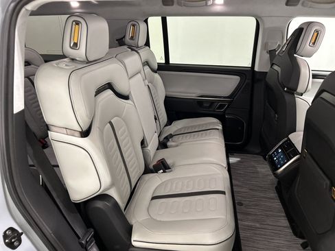 Used 2024 Rivian R1S Adventure AWD/4WD image 24