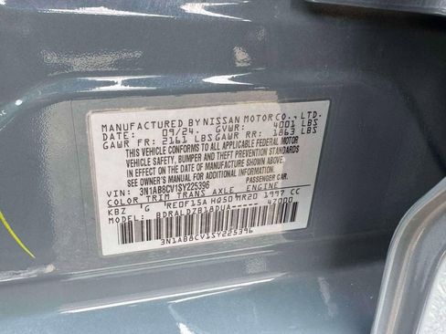 Certified 2025 Nissan Sentra SV image 18