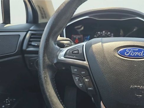 Used 2017 Ford Fusion Titanium FWD image 17