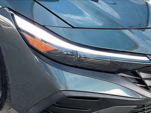 Used 2024 Hyundai Elantra SEL FWD image 26