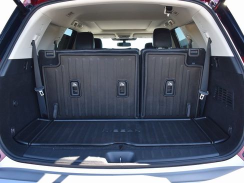 Used 2022 Nissan Pathfinder Platinum w/ Cargo Package image 7