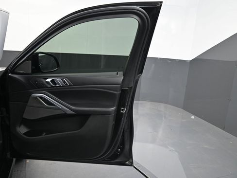 Used 2020 BMW X6 xDrive40i w/ Executive Package image 24