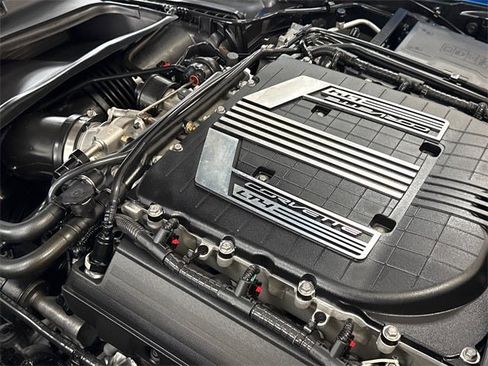 Used 2015 Chevrolet Corvette Z06 w/ 3LZ Preferred Equipment Group image 17