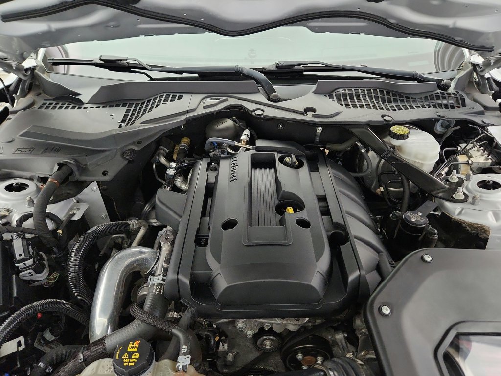 Used 2018 Ford Mustang Premium RWD image 30