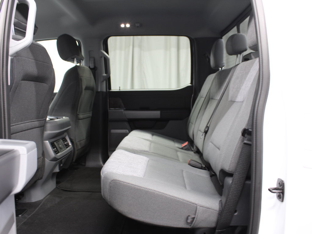 Used 2025 Ford F250 XLT w/ Black Appearance Package AWD/4WD image 17