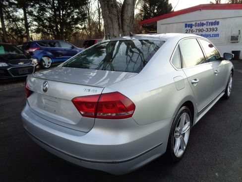 Used 2015 Volkswagen Passat 1.8T SE image 5