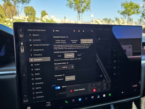 Used 2022 Tesla Model X Plaid image 42