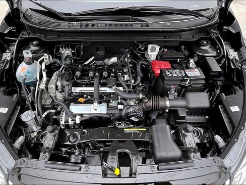 New 2025 Nissan Kicks Play S image 17