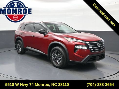 Used 2025 Nissan Rogue S FWD image 1