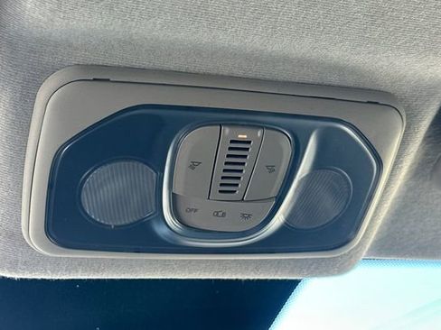 Used 2021 RAM ProMaster 2500 w/ Premium Appearance Group image 38