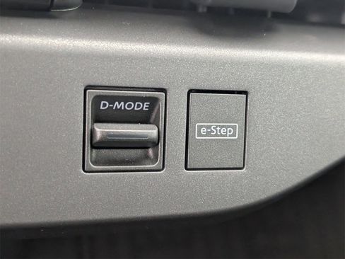 New 2026 Nissan Leaf image 14