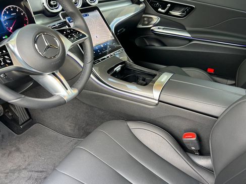 Used 2024 Mercedes-Benz CLE 300 4MATIC Coupe image 7