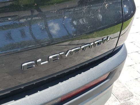 Used 2025 GMC Acadia Elevation FWD image 9