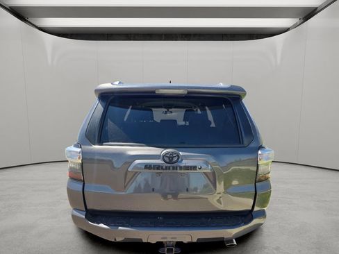 Used 2018 Toyota 4Runner SR5 Premium AWD/4WD image 4