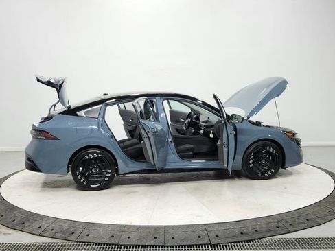 New 2026 Nissan Sentra SR w/ Floor Mat Package image 16