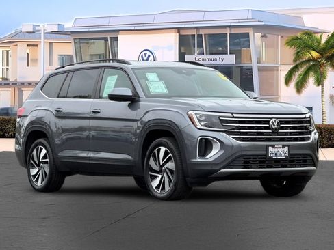 Used 2024 Volkswagen Atlas SE FWD image 2