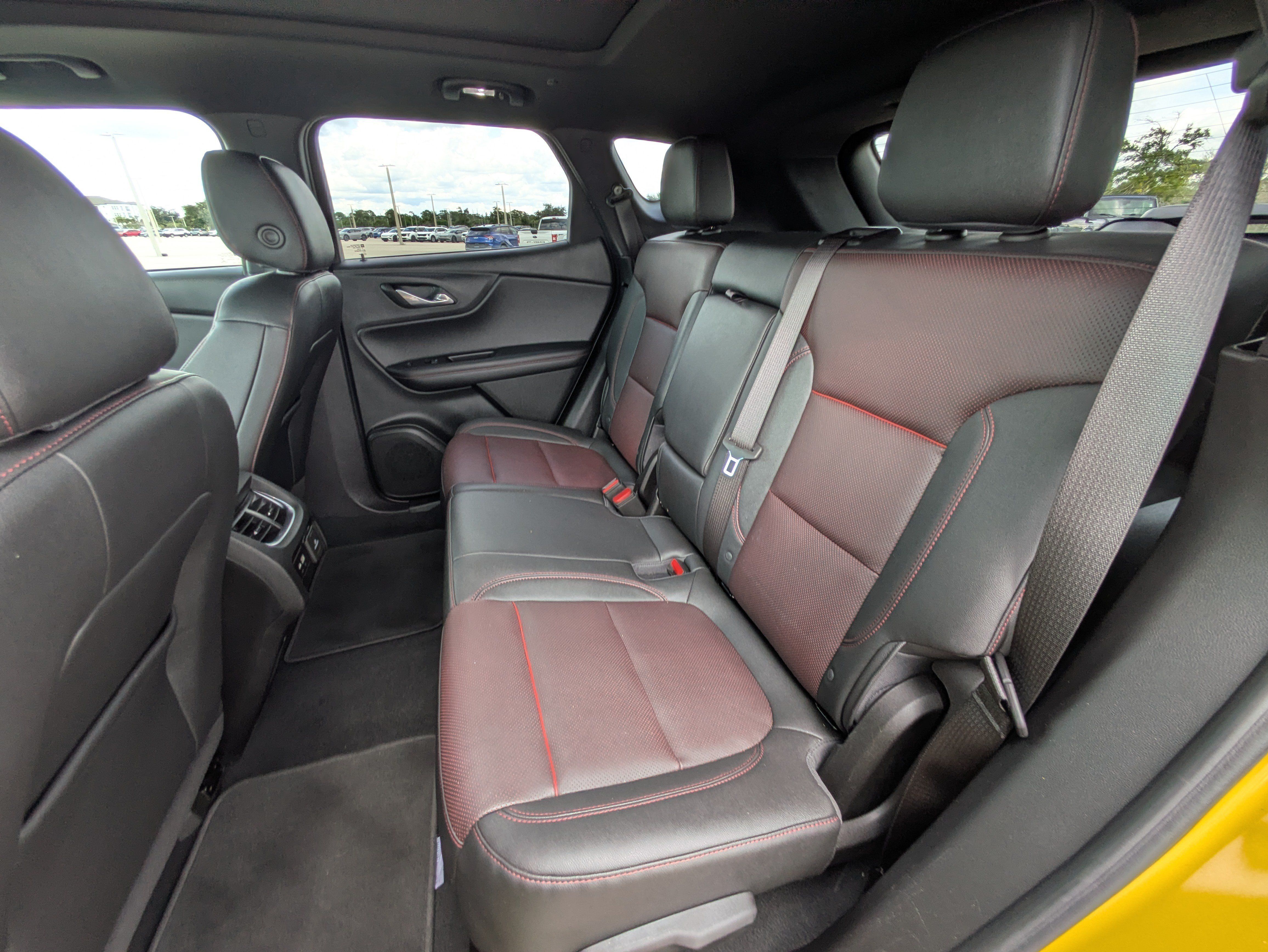 Used 2022 Chevrolet Blazer RS w/ Enhanced Convenience Package FWD image 14