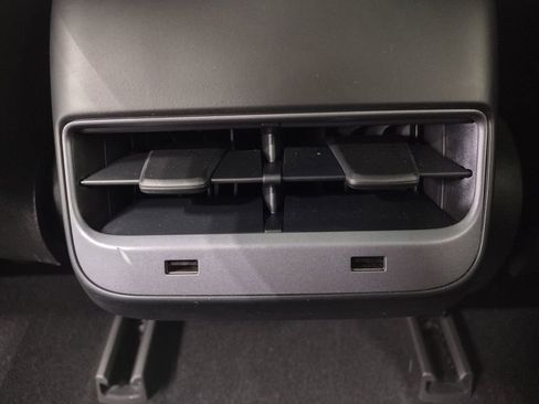 Used 2019 Tesla Model 3 image 30