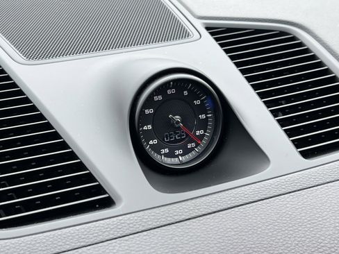 Certified 2021 Porsche Cayenne Coupe image 23