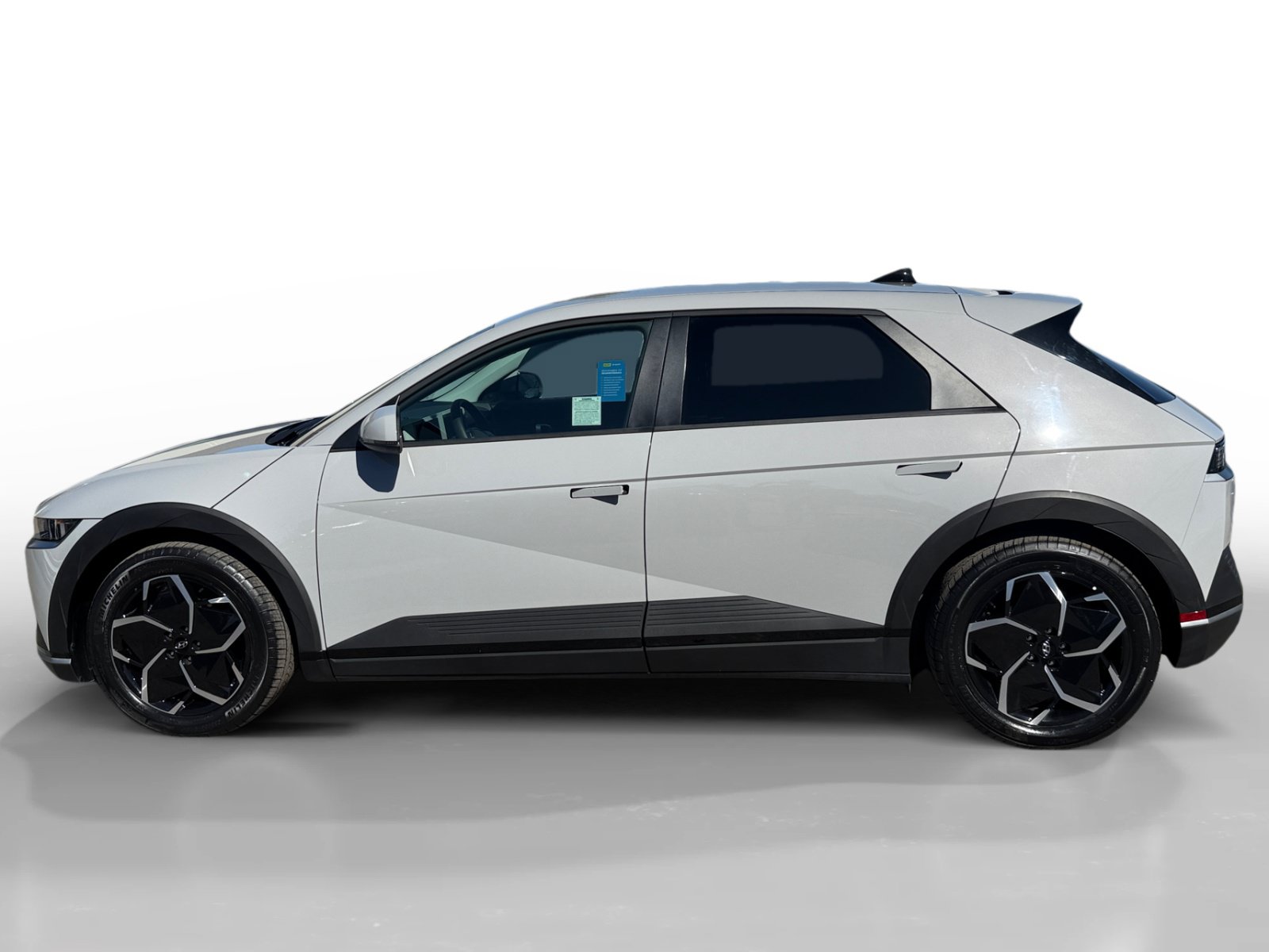 Certified 2024 Hyundai Ioniq 5 SEL RWD image 2