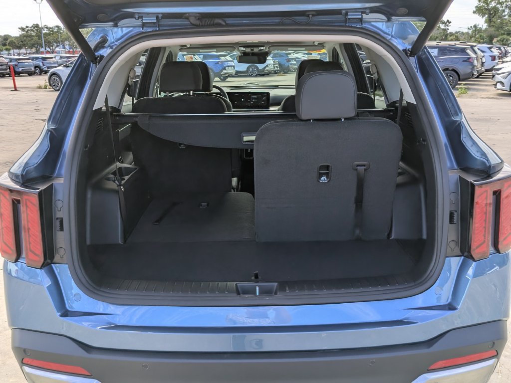 Certified 2026 Kia Sorento EX w/ EX Premium Package FWD image 13