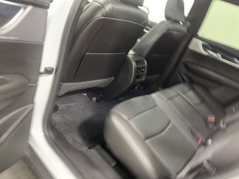 Used 2023 Cadillac XT5 Premium Luxury w/ Technology Package image 17