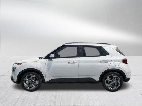 New 2026 Hyundai Venue SEL FWD image 3