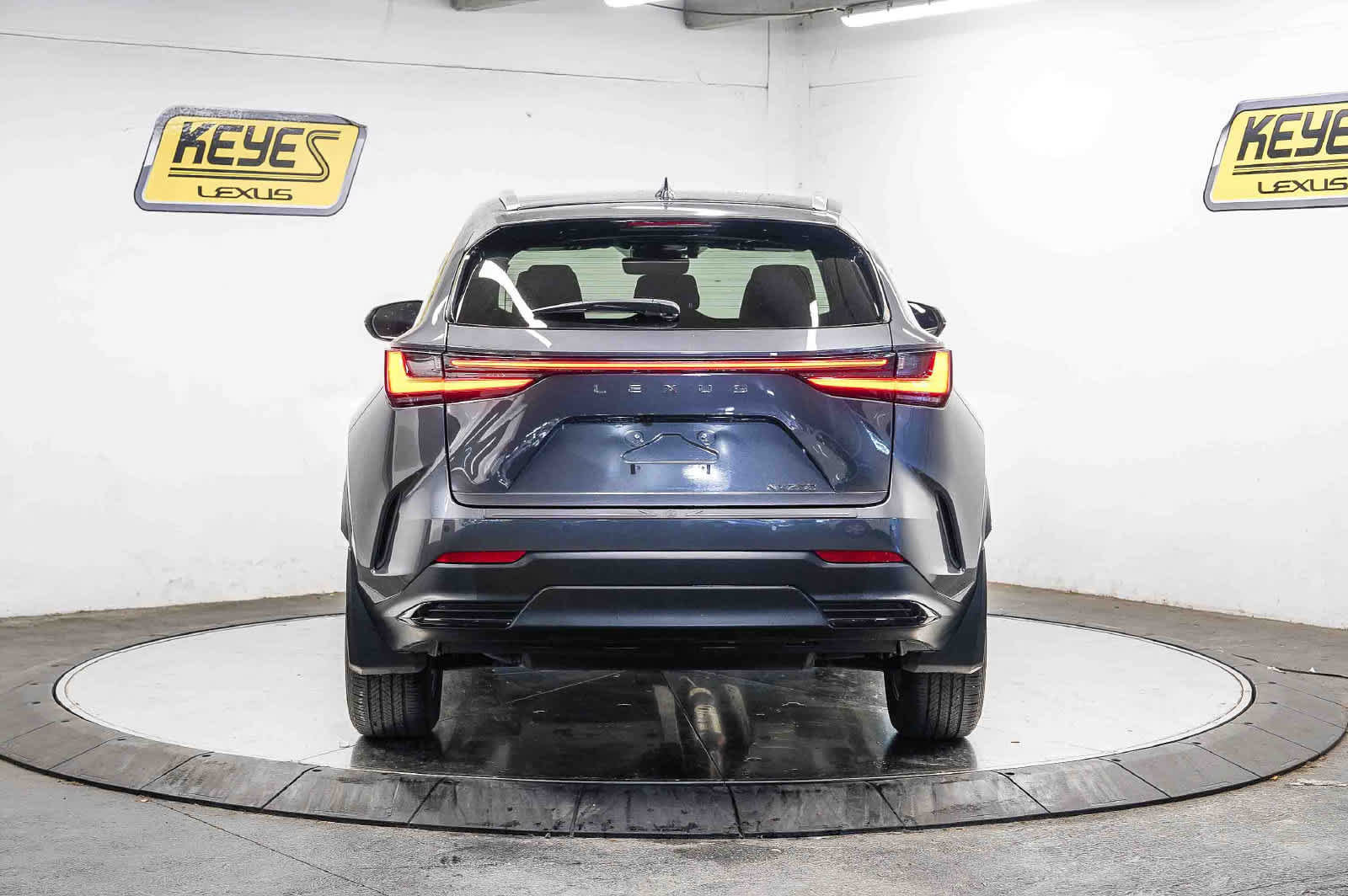 Used 2025 Lexus NX 250 FWD w/ Cold Area Package image 3